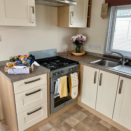 Teal - A Few Steps From The 홀리데이파크