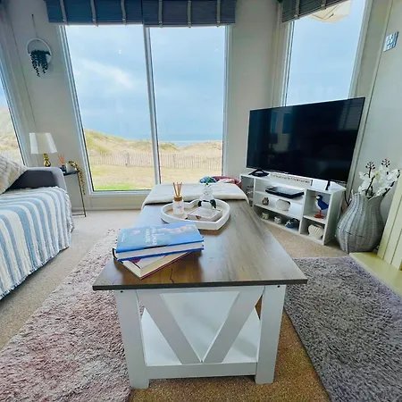 Teal - A Few Steps From The 假日公园 *