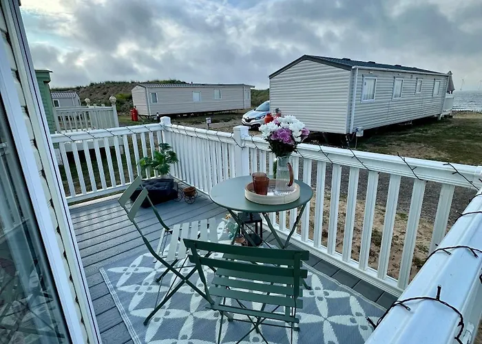 Teal - A Few Steps From The 假日公园 雷德卡